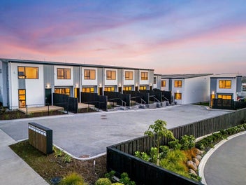 Elevated & Spacious 3Brm End Unit with Open Views!