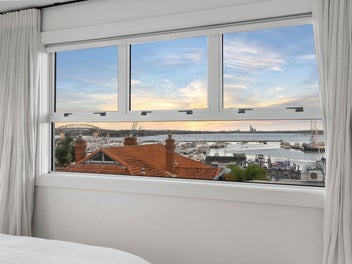 Chic living in St Marys Bay - unbeatable views