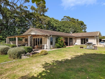 Prime rural living in Pikowai