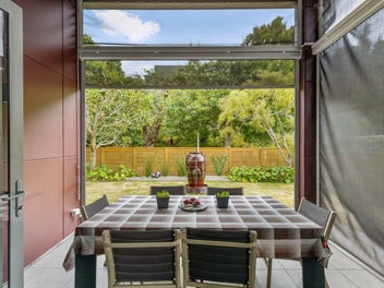 Effortless Living, Exceptional Location