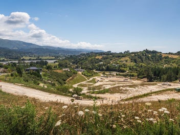 Elevation, Stunning Views and Few Covenants!