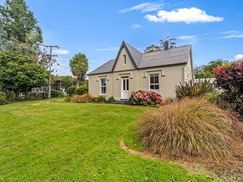 Fairytale Lifestyle in Rural Herbert!