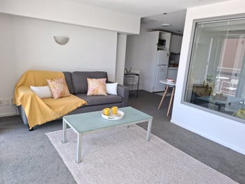 Recently refreshed apartment in Fiore!