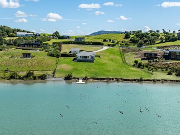 Bespoke Living By The Water - Make It Yours