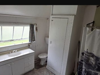 great buying on Hillcrest. Don't miss out