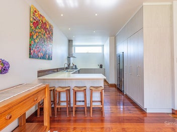 Exquisite Elegance, Contemporary Charm