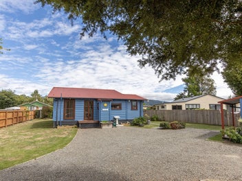 A Rare Charming Cottage!