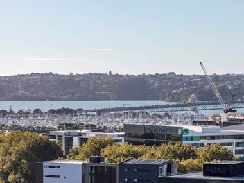 Motivated Seller - 1 bed+1 car with Views