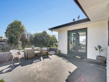 Family Comfort and Views!