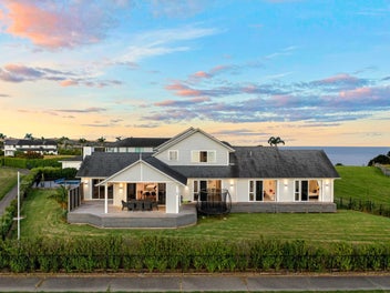 Pool, Views and Triple Car Garaging