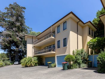 Image 1 of 15