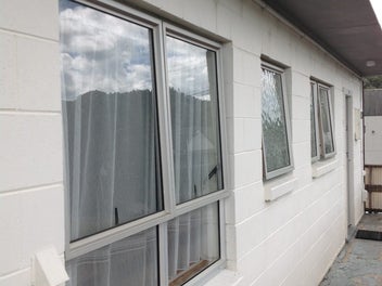 Image 1 of 7