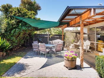 IMMACULATE FAMILY HOME- SNAP THIS ONE UP QUICK!