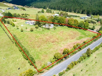 LIFESTYLE LIVING AT ITS BEST - WHANGARIPO VALLEY