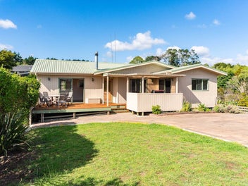 Unique Property Offering Home & Business Potential