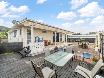 Offers over $730,000 - Surplus to Requirements
