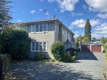 Image 1 of 7