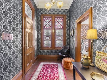 Grand Thorndon Villa with Endless Possibilities