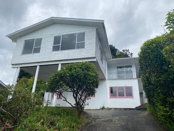 Image 1 of 7