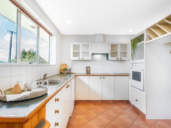 Great Opportunity in Shirley $525,000 - $550,000