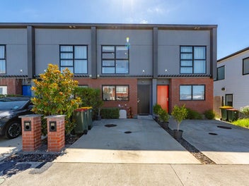 Near new - Book to view - Available