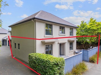 * UNDER OFFER * Fantastic Opportunity Awaits