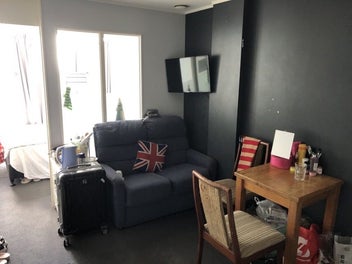 Image 1 of 5