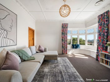 GORGEOUS HOME & INCOME IN SOUGHT AFTER LOCATION