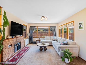 * UNDER OFFER * Charming Family Home Awaits You!