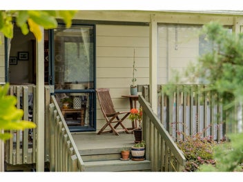 PRIVATE RETREAT - PRICED TO SELL!
