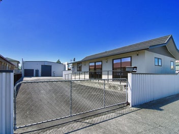 Image 1 of 18