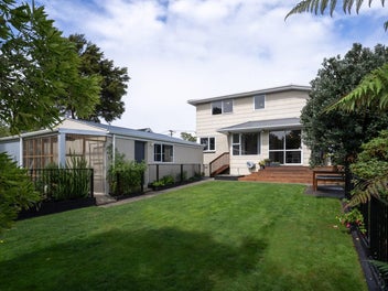 Final Weekend of Open Homes - Auction Next Week!