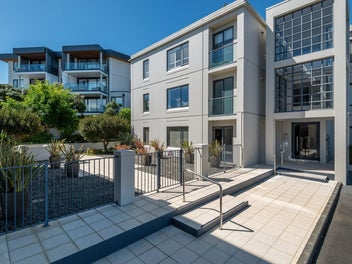 Ground Floor, Spacious and Unbeatable Location