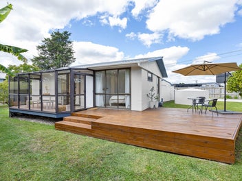 Unbeatable Location | Love at First Sight