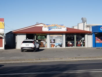 Image 1 of 6
