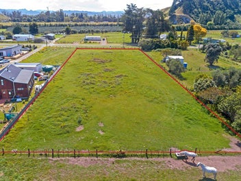 Tolaga Bay acre – lovely sunny site