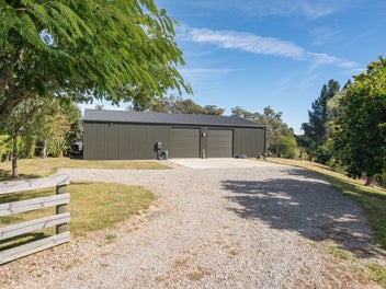 Ultimate Shed & Section - A Rare Opportunity!