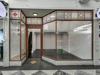 Image 1 of 7