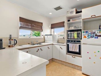 Fantastic Home &amp; Income Opportunity – appr...