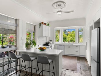 Tranquil country retreat in the heart of town