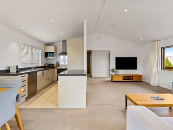 Perfect Family Home... With A View!