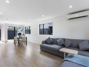 Modern, Bright & Move In Ready
