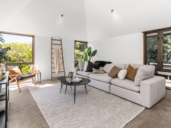 Architectural Haven of Space, Light and Nature