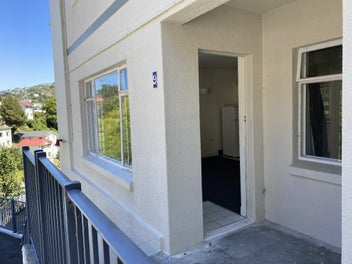 Image 1 of 7