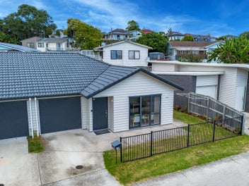 Perfect 2-Bedroom Duplex in Prime Location