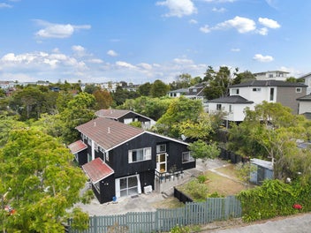 50-50 Conjunction. Priced To Sell