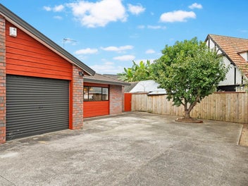 Ignore the CV & Act Fast! Prime Royal Oak Location