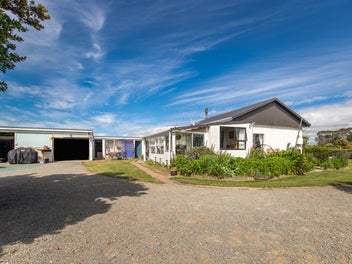 Beach Living - Country Life
