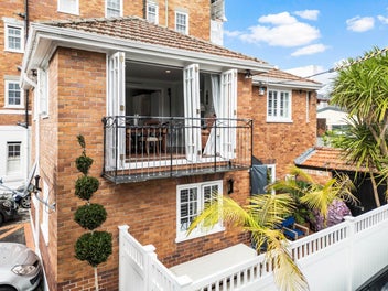 Standalone, Two Storey Georgian Villa