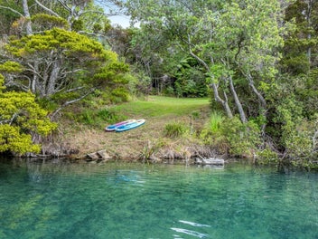 Matakana Waterfront with Jetty & Boat Ramp Consent